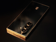 De Samsung W26 is verkrijgbaar in de kleuren Dan Xi Red en Dark and Black, laatst afgebeeld. (Afbeeldingsbron: Samsung)