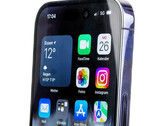 De iPhone 15 Pro zal er anders uitzien dan het huidige model, op de foto, maar niet radicaal. (Afbeelding bron: Notebookcheck)