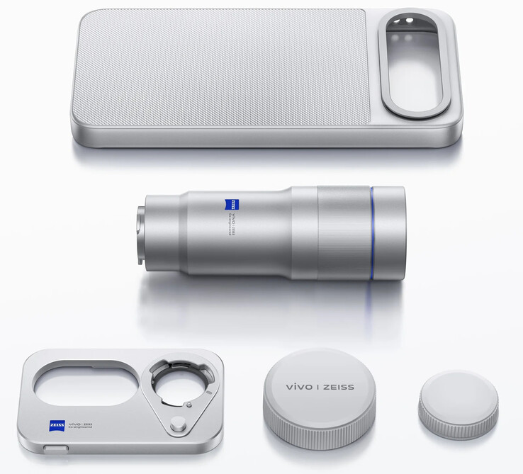 De Telephoto Extender Kit van de X300 FE bevat een speciale behuizing en lensdop, samen met de teleconverter zelf.