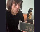 De 1e prijs New Nintendo 3DS XL van NWC 2015 gesigneerd door Shigeru Miyamoto