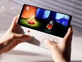 De Ayaneo Pocket Play is duidelijk geïnspireerd op de Sony Xperia Play.