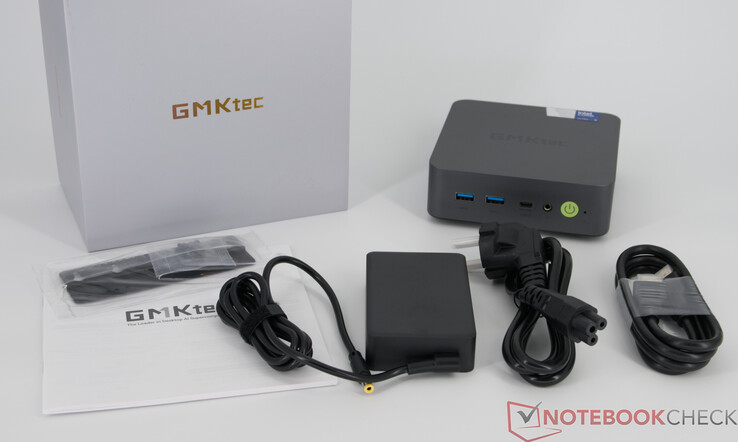Wat zit er bij de GMKtec NucBox K17 inbegrepen?
