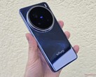 De Vivo X200 FE wordt aangedreven door een MediaTek SoC van het laatste gen, in tegenstelling tot de Vivo X200 Pro die hier is afgebeeld (bron: Notebookcheck)