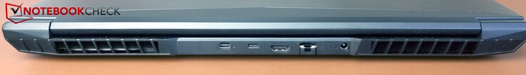 Achterkant: MiniDP, USB-C 3.2 Gen 2, HDMI 2.1, LAN, voeding