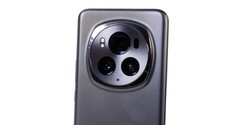 De Honor Magic6 Pro. (Afbeelding bron: Notebookcheck)