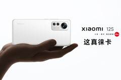 De Xiaomi 12S zit veel dichter bij de functieset van de Pro dan de Xiaomi 12 was. (Afbeelding bron: Xiaomi)