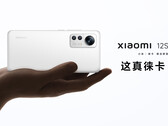 De Xiaomi 12S zit veel dichter bij de functieset van de Pro dan de Xiaomi 12 was. (Afbeelding bron: Xiaomi)