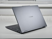 Voorzichtig met de betaalbare variant: Convertible laptop Lenovo IdeaPad 5 2-in-1 toont risico's van goedkopere configuraties (afgebeeld: Lenovo IdeaPad 5 2-in-1 14AKP10, afbeeldingsbron: Benjamin Herzig/Notebookcheck)