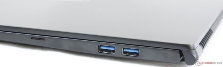 Rechterkant: MicroSD, 2x USB Type-A USB 3.2 Gen. 2