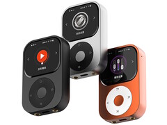 De compacte Shanling Q2, een draagbare muziekspeler met hoge resolutie, is verkrijgbaar in de kleuren Smoky Grey, Moonlight Silver en Twilight Orange.