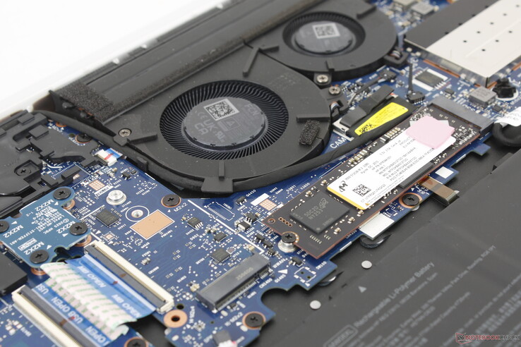 Het lege M.2 slot naast de M.2 2280 SSD kan worden geconfigureerd met een optionele HP R15 4G of 5G WWAN module
