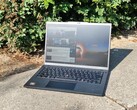 Lenovo ThinkPad P14s Gen 6 AMD in het zonlicht (beeldbron: Benjamin Herzig)