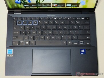 Het toetsenbord en touchpad bieden een goede tactiliteit