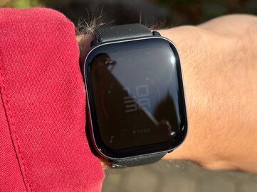 Het scherm van de Amazfit Active is moeilijk af te lezen in direct zonlicht.