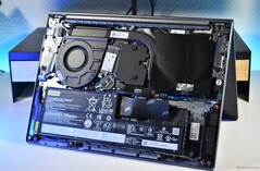 De interne onderdelen van de Lenovo ThinkBook 14 G9 IPL.