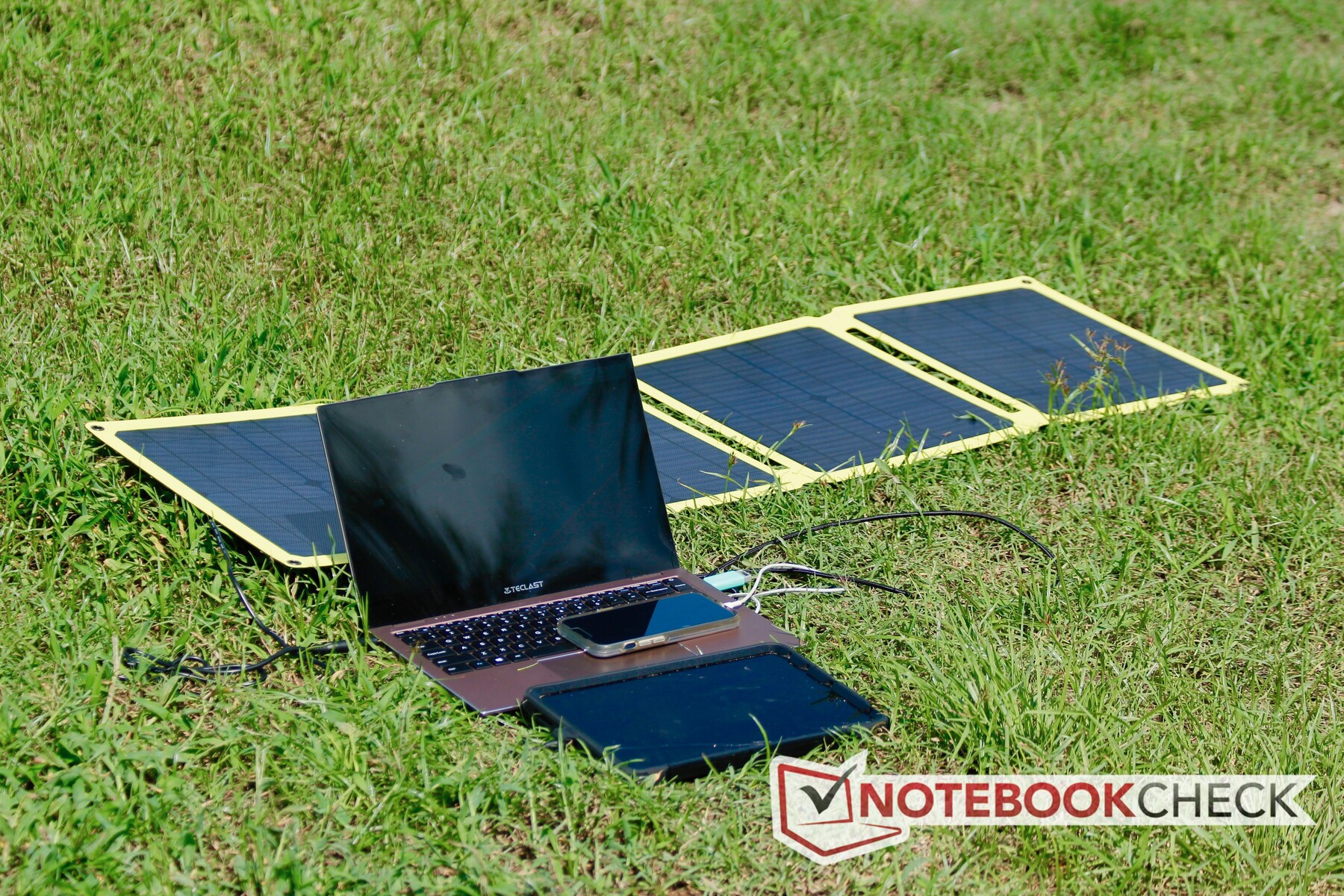 kom tot rust Koopje Los SunJack draagbaar zonnepaneel hands-on - Notebookcheck.nl