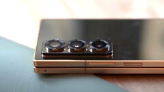 Een leaker geeft nieuwe aanwijzingen over de functies van de Galaxy Z Fold7 en Galaxy Z Flip7. Deze foto toont de huidige Samsung Special Edition. (Afbeeldingsbron: Ben's Gadget Reviews)