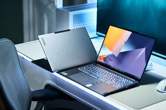 De opvolger van de Lenovo Yoga Pro 9i die we onlangs hebben beoordeeld is uitgelekt, en hij zal tot een RTX 5070 Laptop GPU bevatten. (Afbeeldingsbron: Notebookcheck)