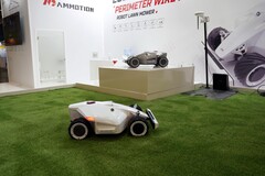 Mammotion toonde de robotgrasmaaiers LUBA en KUMAR op spoga+gafa 2022. (Afbeelding bron: Mammotion)