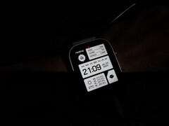 Realme heeft een nieuwe vierkante smartwatch (afbeelding) geplaagd op Weibo. (Afbeeldingsbron: Weibo)