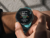 De Forerunner 265 is een van de vijf Forerunner smartwatches die in aanmerking komt om softwareversie 25.06 te downloaden. (Afbeelding bron: Garmin)