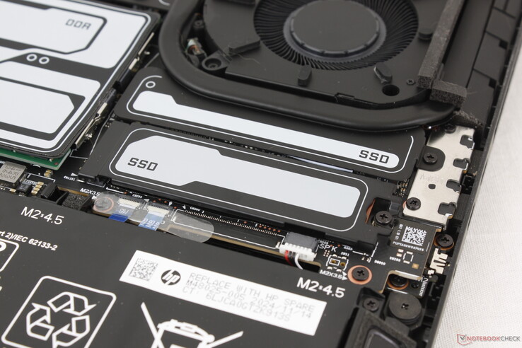 Twee M.2 2280 NVMe SSD-sleuven met ondersteuning voor één PCIe5-schijf