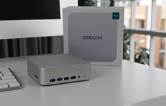 Geekom A9 Max met AMD Ryzen AI 9 HX 370 en 32 GB DDR5 RAM. (Afbeeldingsbron: Notebookcheck)