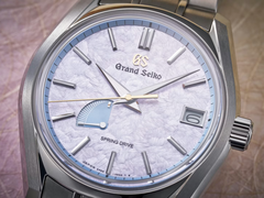 Een close-up van de wijzerplaat van de nieuwe Grand Seiko SBGA21.