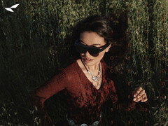 De Air 4 kost ongeveer $224 in China. Afgebeeld: een promofoto van de AR-bril. (Afbeeldingsbron: Rayneo - bewerkt)