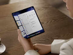 De Vivo X Fold5 heeft ook een instelbare knop aan de zijkant in plaats van een schuifregelaar voor waarschuwingen. (Afbeeldingsbron: Vivo)