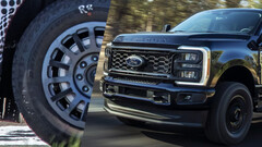 Een nieuwe reeks lekken tipt dat er mogelijk een elektrische Ford Super Duty pick-uptruck met naafmotoren aankomt. (Afbeelding bron: Ford / Autoblog - bewerkt)