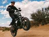 De Heybike Saturn is een e-bike in bromfiets-stijl 