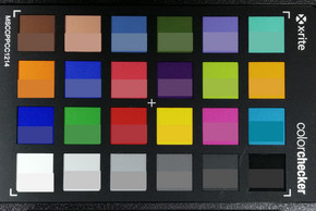 Foto's van ColorChecker: de originele kleur wordt weergegeven in de onderste helft van elk veld.