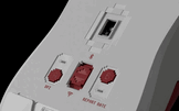Details van de onderkant van de Keychron G4 met 8-bit DPI- en pollingrate-instelknoppen