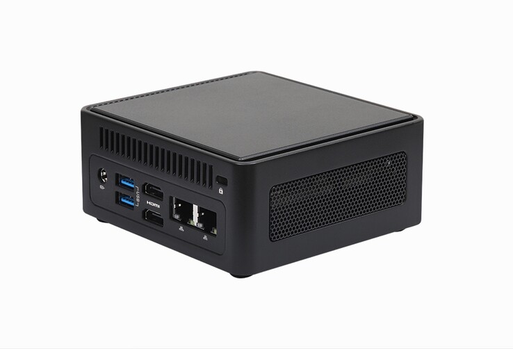 De I/O-aansluitingen aan de achterzijde omvatten twee 2,5GbE-poorten, twee HDMI-poorten en twee USB-A-poorten.