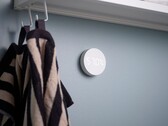 IKEA's Timmerflotte Temperatuur-/vochtigheidssensor (foto) is nu verkrijgbaar in het Verenigd Koninkrijk. (Afbeeldingsbron: IKEA)