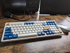 MelGeek Modern97 mechanisch toetsenbord combineert unieke looks met een zachte type-ervaring