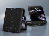 Zwart lijkt dit jaar het thema te zijn voor de Motorola Razr 70 Swarovski Edition.