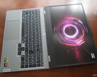 De keuze tussen de LOQ 15 en Legion 5 15 hangt af van het budget en de eisen (Afbeelding bron: Notebookcheck)