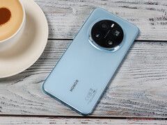 Geen enkele smartphone uit de Magic7-serie van Honor heeft een schermgrootte van minder dan 6,7 inch, Magic7 Pro op de foto. (Afbeeldingsbron: Notebookcheck)