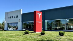Een Tesla-servicecentrum (Beeldbron: Dilip Vishwanat/SLBJ)