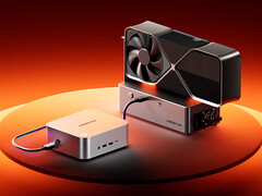 De Maco-L 7735U beschikt over OCuLink- en USB4-poorten. Afgebeeld: een eGPU-opstelling met de mini-pc.