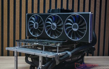 XFX Speedster MERC 310 Radeon RX 7900 XTX Black Edition tijdens de metingen van het geluidsniveau