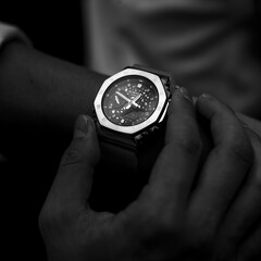 Het model met beperkte oplage viert de 20e verjaardag van de toonaangevende Japanse rockband ONE OK ROCK.