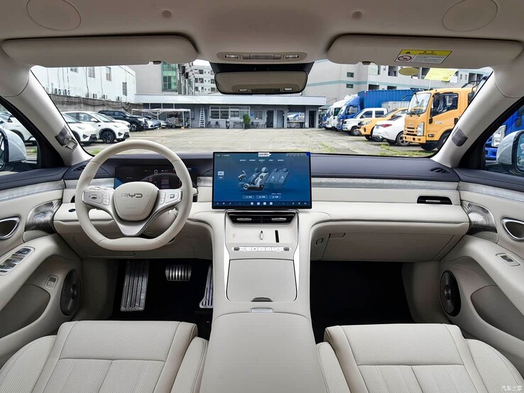 Het interieur van de BYD Seal 08