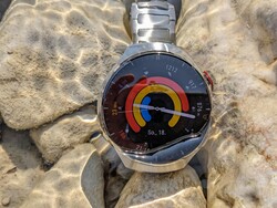 In review: Huawei Watch 4 Pro. Testapparaat geleverd door Huawei Duitsland.