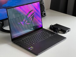 Asus ROG Zephyrus G16 2024 test. Testapparaat geleverd door Asus Duitsland.