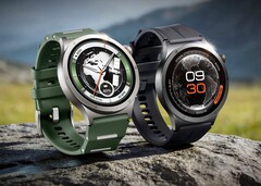 De OnePlus Watch 4 heeft een titanium horlogekast met een voorkant van saffierglas.