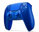 De Icon Blue Special Edition DualSense-controller heeft kleine PlayStation-pictogrammen op het touchpad.