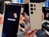 De Galaxy S24 Ultra in zijn Titanium Yellow afwerking. (Afbeeldingsbron: TikTok)
